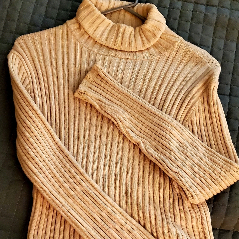 100% cotton turtleneck